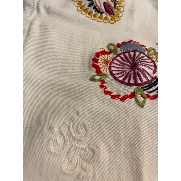 Rocks & Indigo White Jeans with Embroidery - Sz 6/27 - Picture 5 of 9